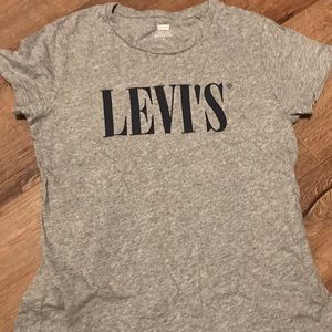 Gray Levi’s shirt with navy blue writing